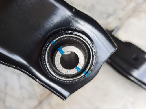 Genuine Mitsubishi or Proton Rear Lower arm Kit - Proton Gen2, Persona, Waja, Wira, Satria, Putra, M21,  Preve Satria GTi, Satria Neo, Suprima S