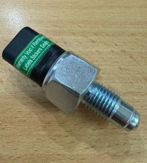 Genuine Proton PW550090  REVERSE LAMP SWITCH for Jumbuck, Arena, Gen2, Persona, Impian, Saga, Saloon, Iswara, Perdana, Eterna, Putra, M21, Satria / GTi, Satria Neo, Waja, Wira 4G15P