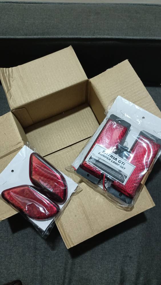 Proton Satria GTi, Satria R3 Rear Rear Reflector and Fog Lamp set