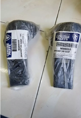 PROTON / MITSUBISHI GENUINE Rear Stabilizer Bar Bracket (SET L + R) – Wira / Waja / Gen2 / Persona / Satria Putra