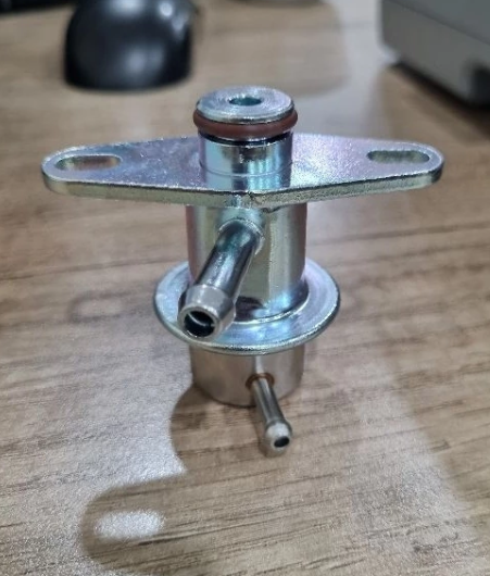Proton Jumbuck / Arena / Wira / Satria 1.3, 1.5 EFI Genuine Mitsubishi Fuel Pressure Regulator – PW550539