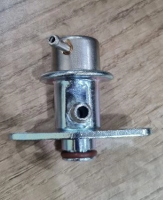 Proton Jumbuck / Arena / Wira / Satria 1.3, 1.5 EFI Genuine Mitsubishi Fuel Pressure Regulator – PW550539