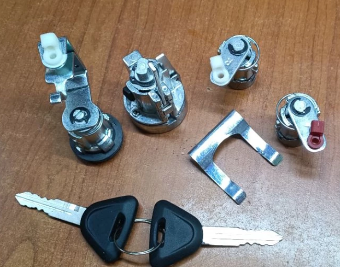 Proton Wira / Persona  Sedan & Aeroback / Satria / Arena / Jumbuck Ignition, door and boot key barrel lock set